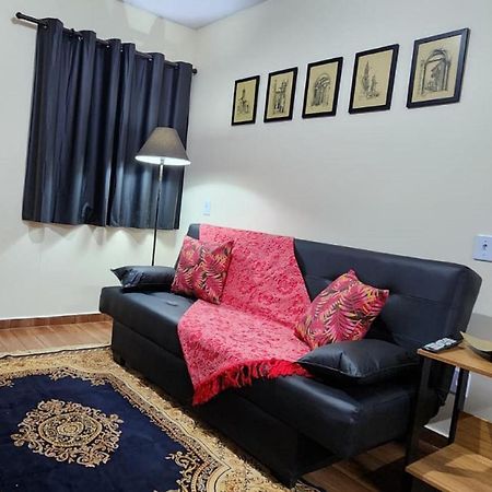 Proximo A Av Das Cataratas - Ar Condicionado - Estacionamento Privado Фос-ду-Іґуасу Екстер'єр фото